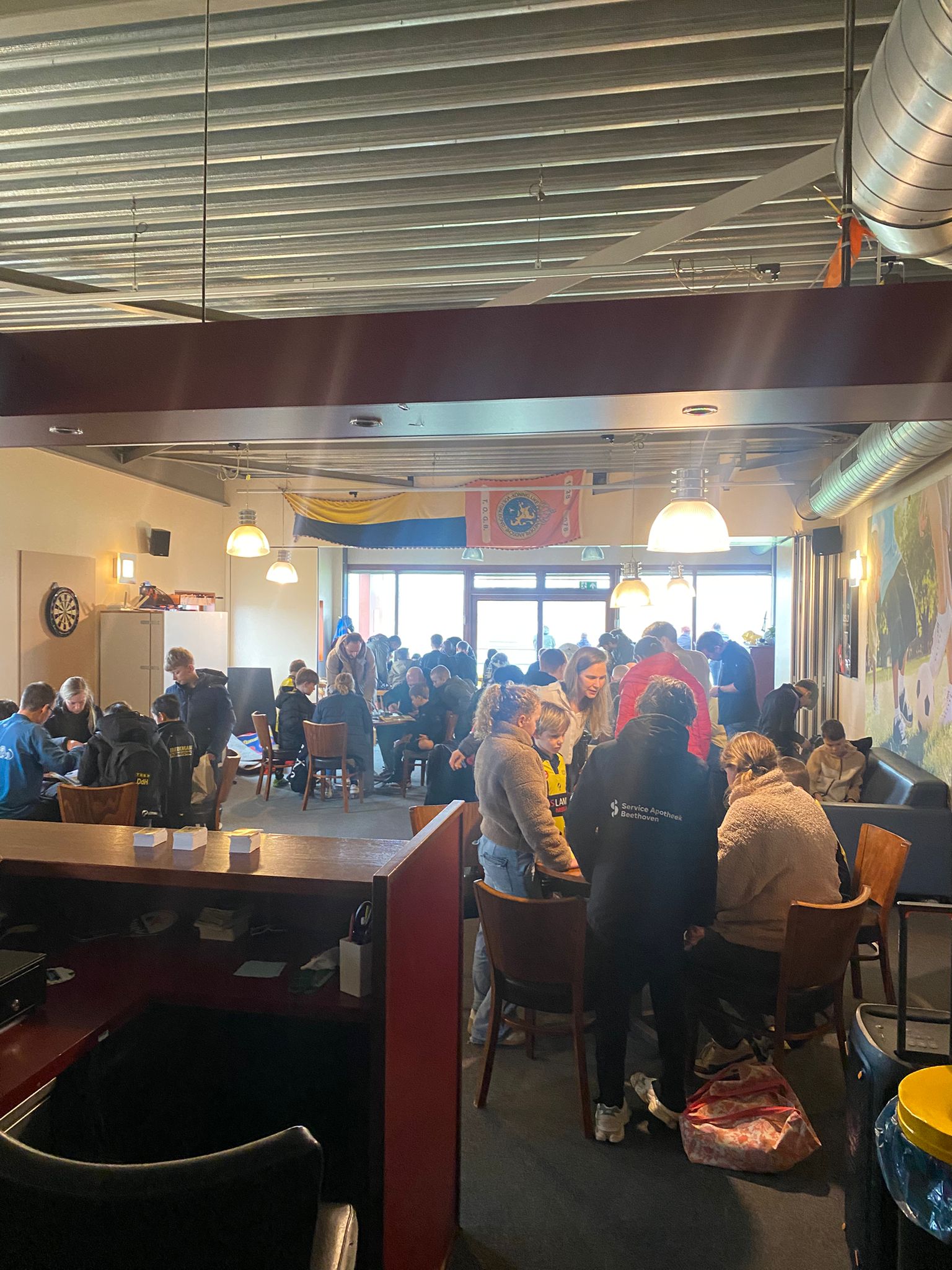 Jumbo voetbalplaatjes ruilochtend groot succes!