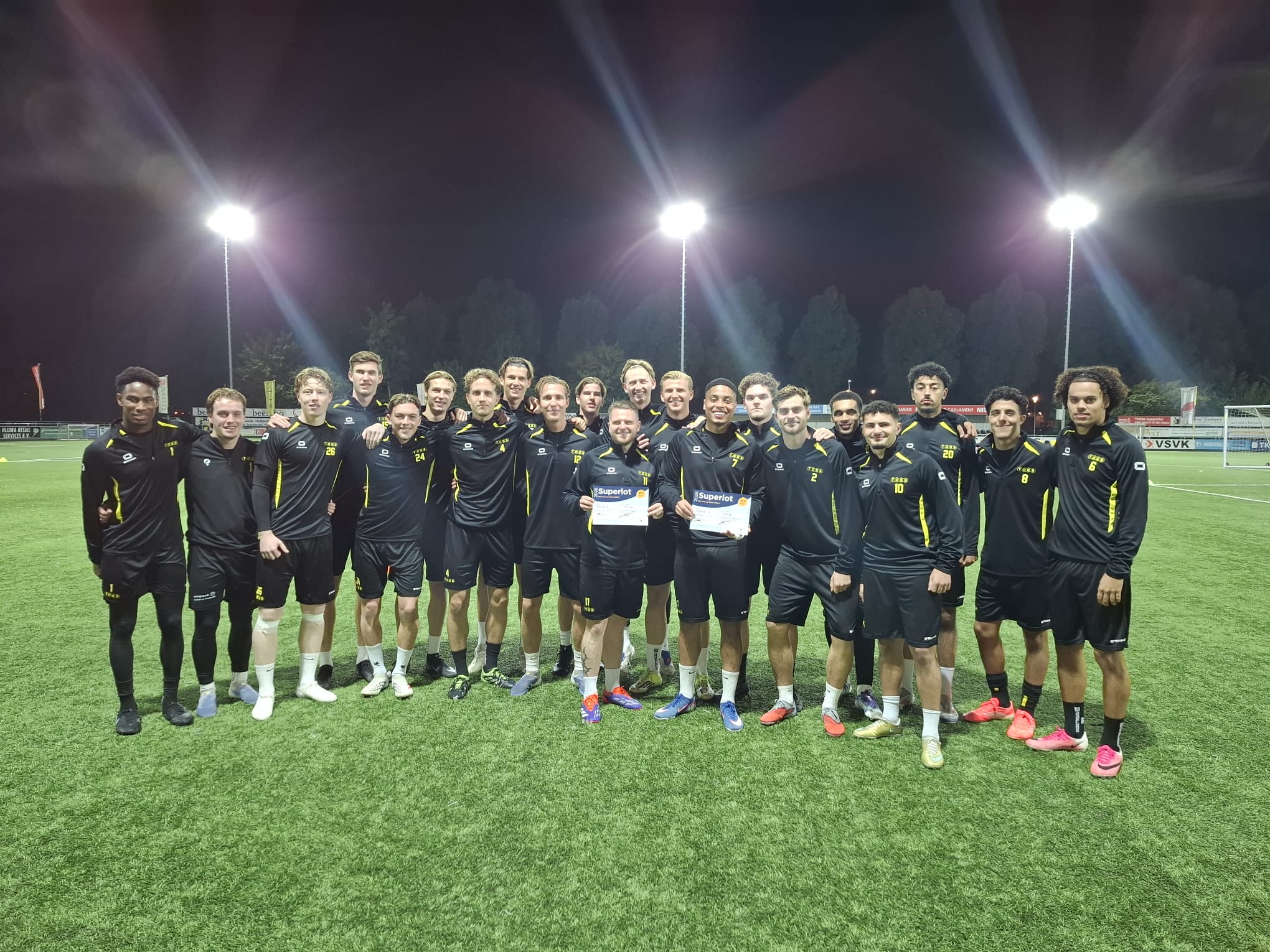 TOGB 1 koopt 2 superloten Grote Clubactie 26/27